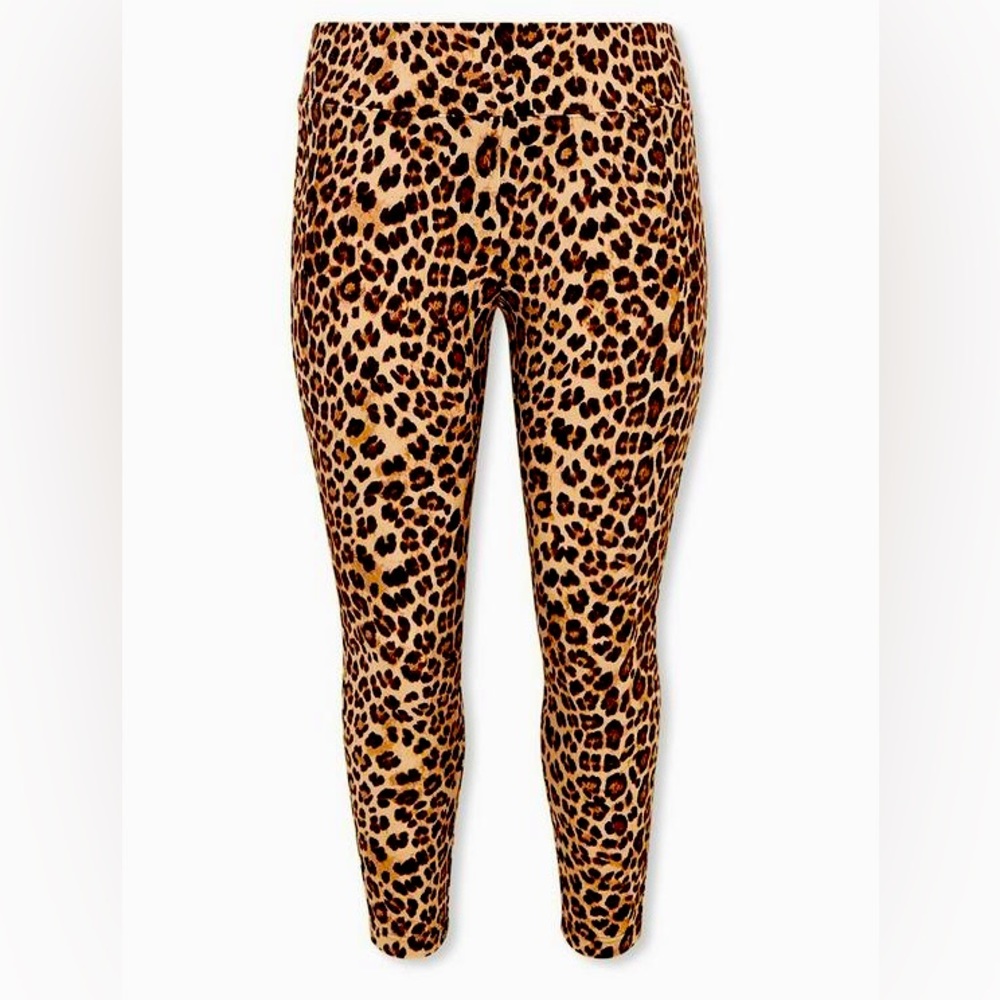 Torrid Pixie Skinny Studio Luxe Ponte High-Rise Pant. Size 3X.